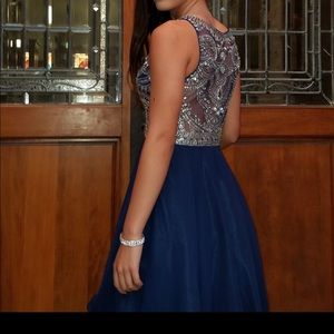 Short blue sparkly hoco nice dress